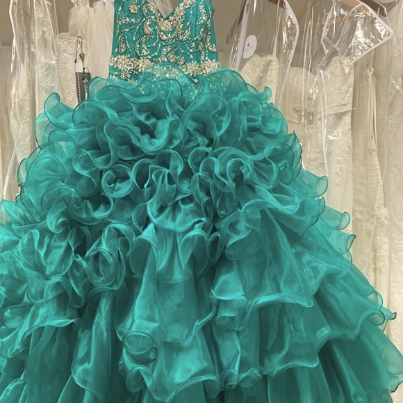 Little Rosie Pageant Gown . NWT full skirt and sweeping train. - Picture 7 of 8